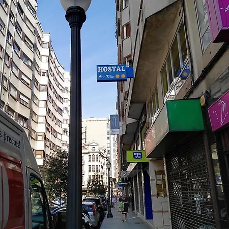 San Felix 招待所 2*